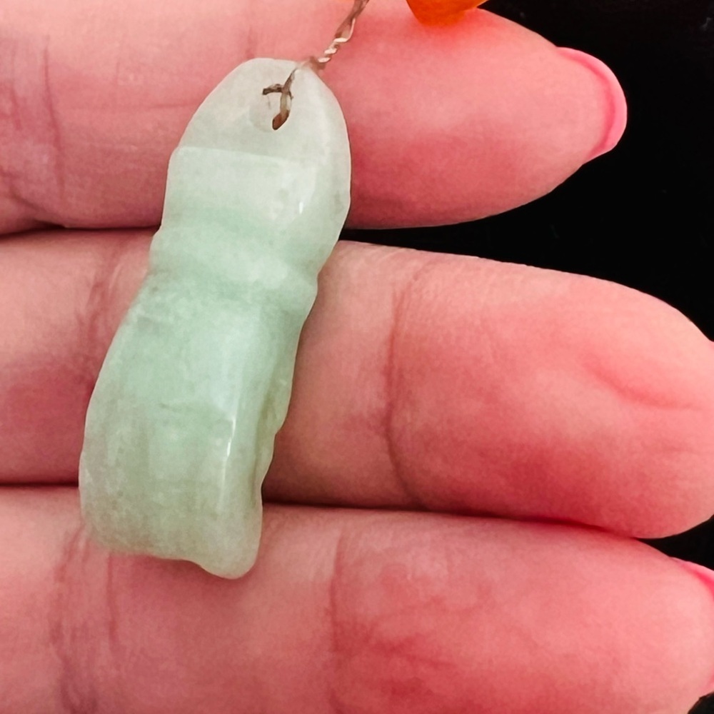 Vintage carved jadite hand pendant/Necklace, silver toggle
